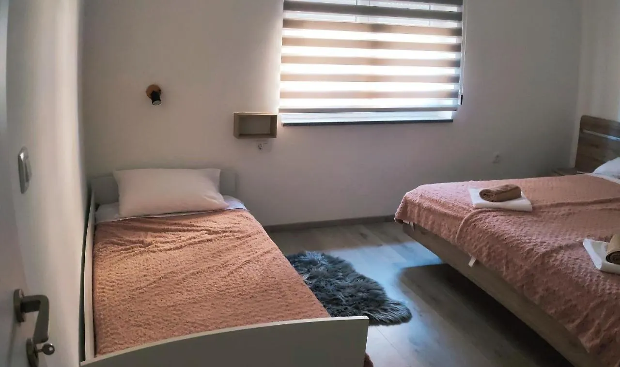 Apartment Apartman Levi Pula